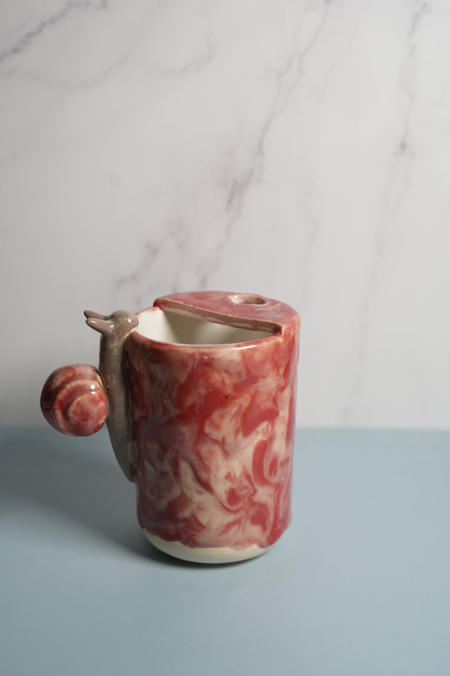 Snail travel cup