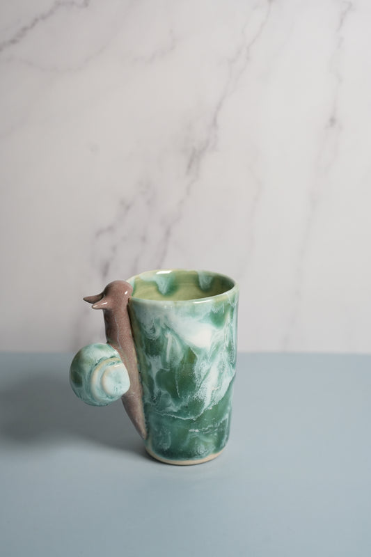 Snail cup