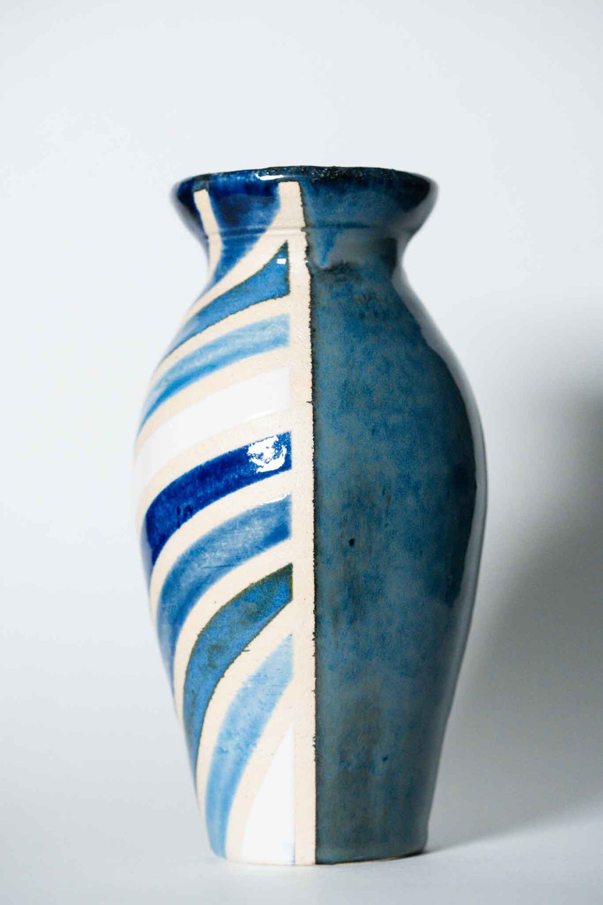 2 Face Vase